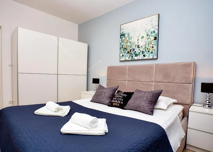 Hvar Harbor Luxury 아파트