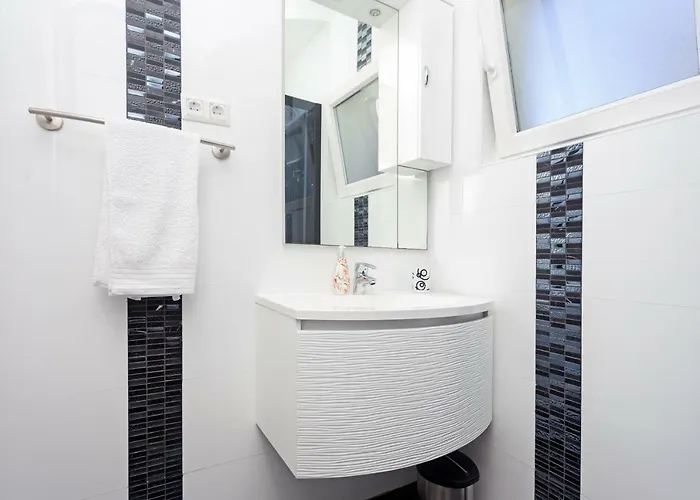 Hvar Harbor Luxury * Hvar Town